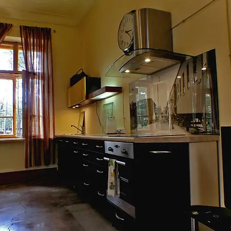 Pabazi Train Station Apartment *
