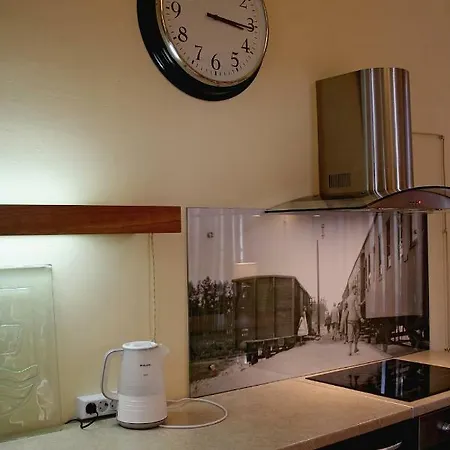 Apartment Pabazi Train Station