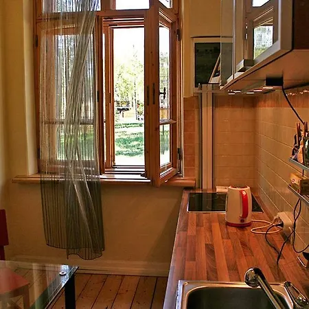 Apartment Pabazi Train Station